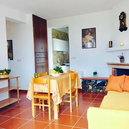 Costabella Holiday Homes בית נופש