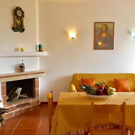 Costabella Holiday Homes בית נופש