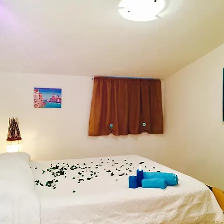 בית נופש Costabella Holiday Homes *