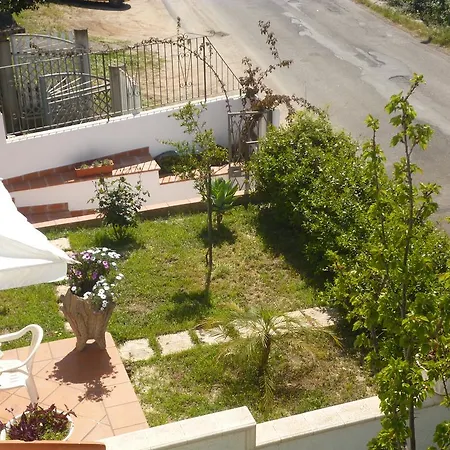 Costabella Holiday Homes בית נופש
